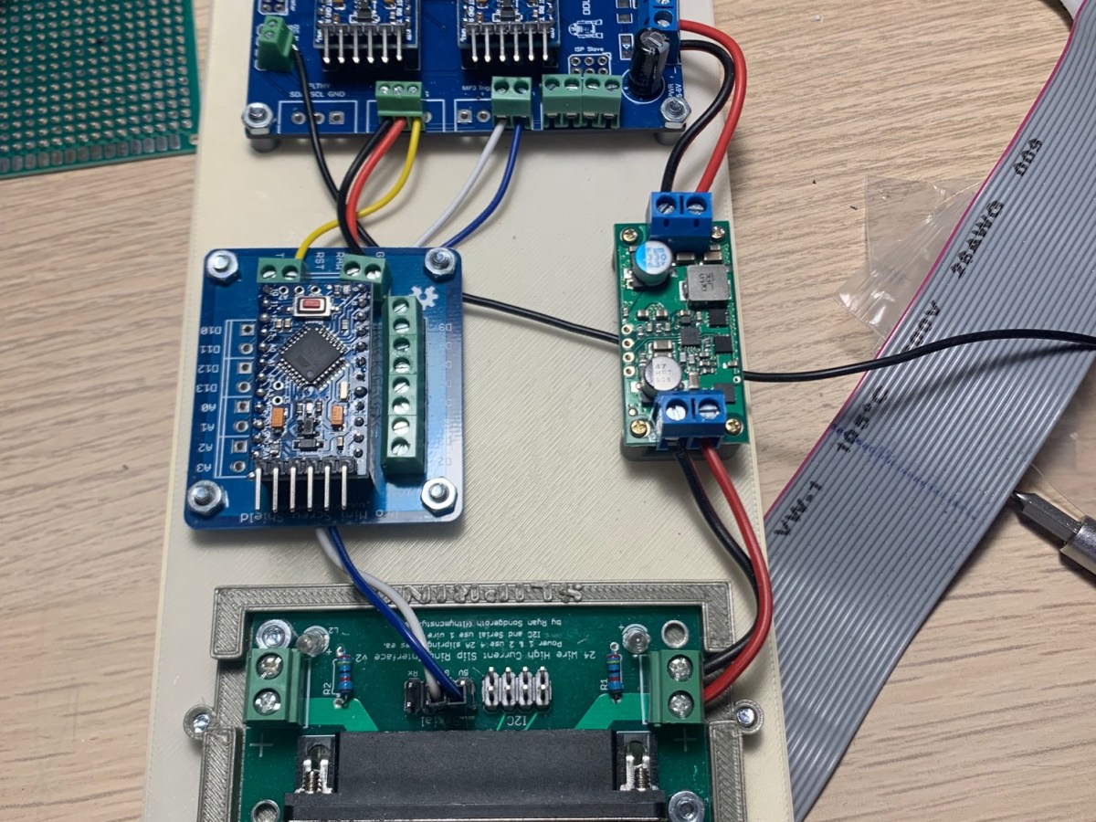 Construyendo R5-R1 (9) – Nueva&nbsp;electrónica