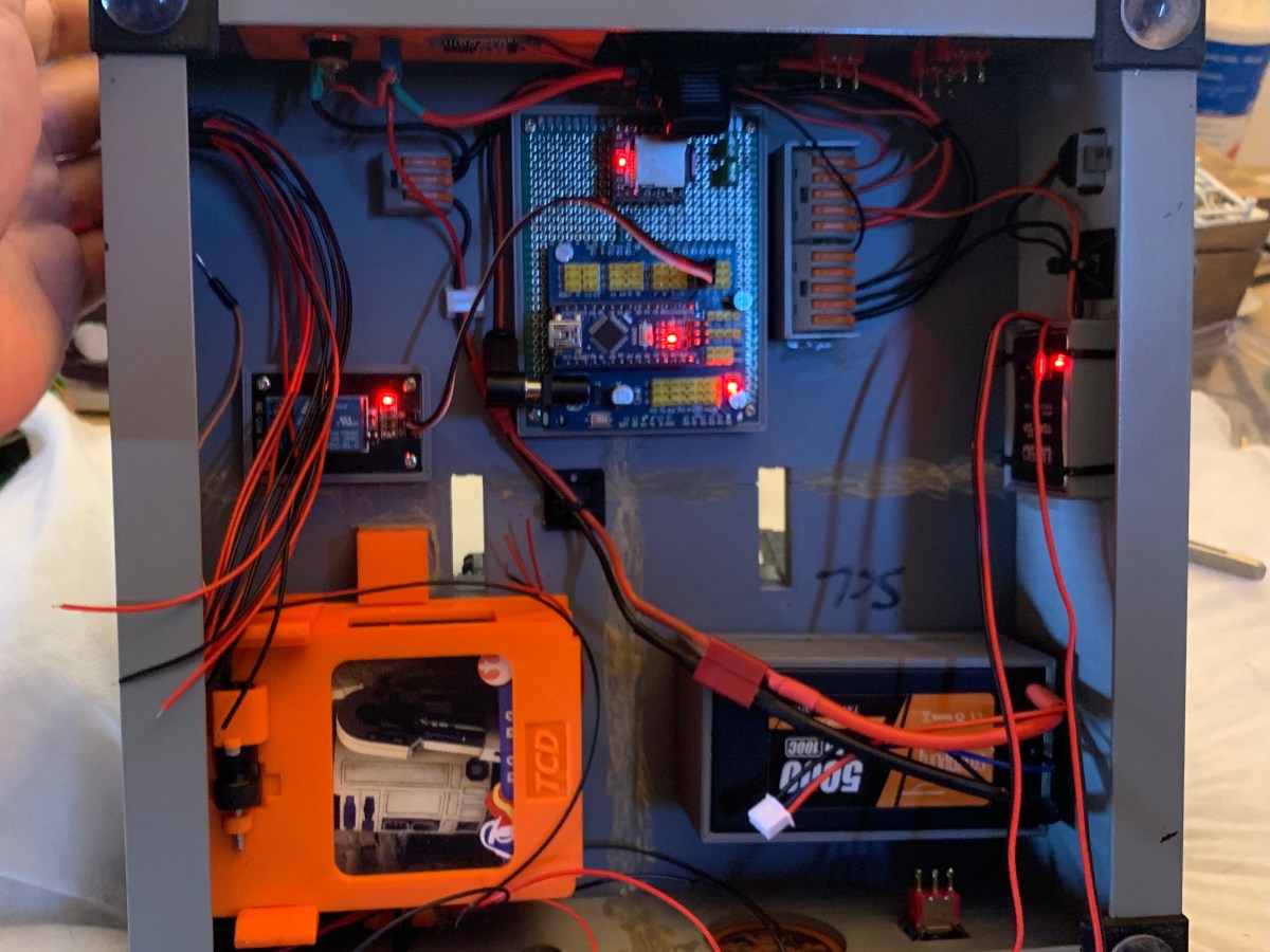 Construyendo BD-1 – (18) Electrónica de la&nbsp;base