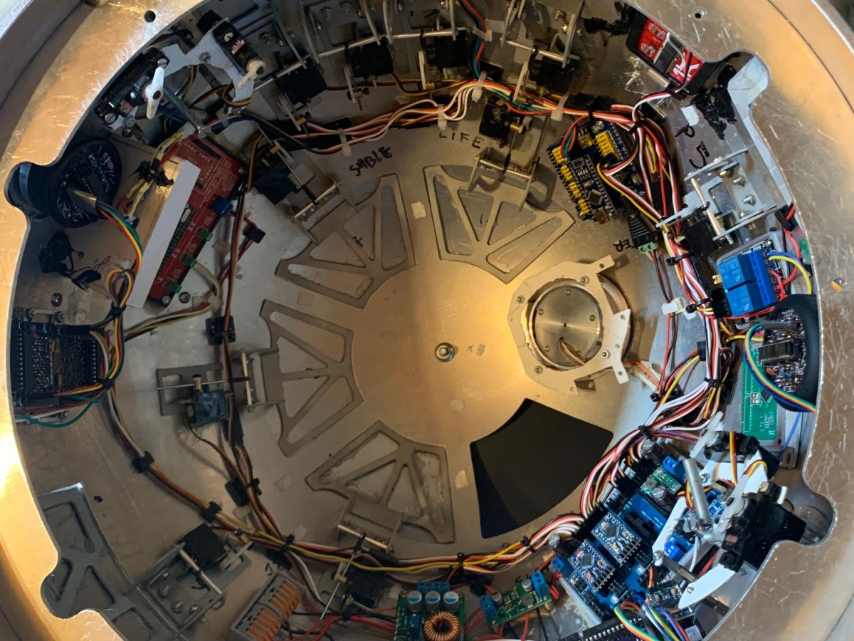 Recableado dome R2-D2 –&nbsp;(4)